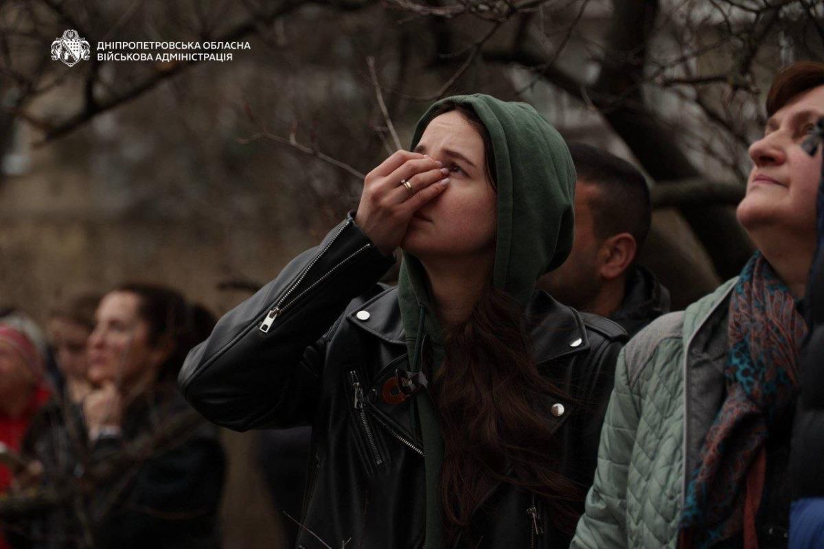 Наслідки атаки РФ по багатоповерхівці у Дніпрі