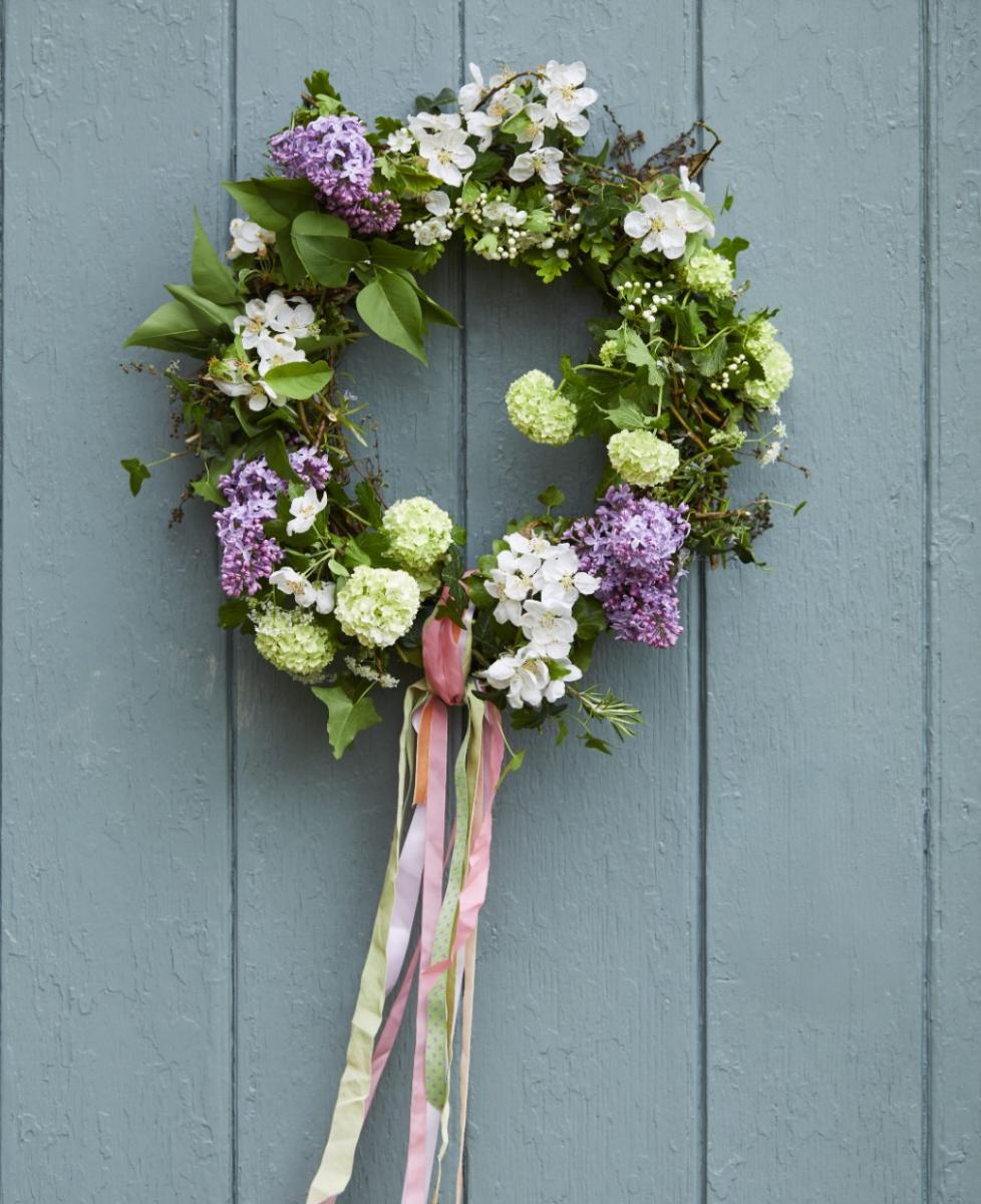 Весняний вінок до Великодня