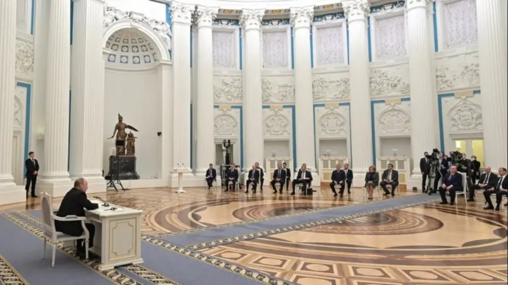 Элиты РФ недовольны, но очень боятся, потому их бунта не будет, убежден Милов