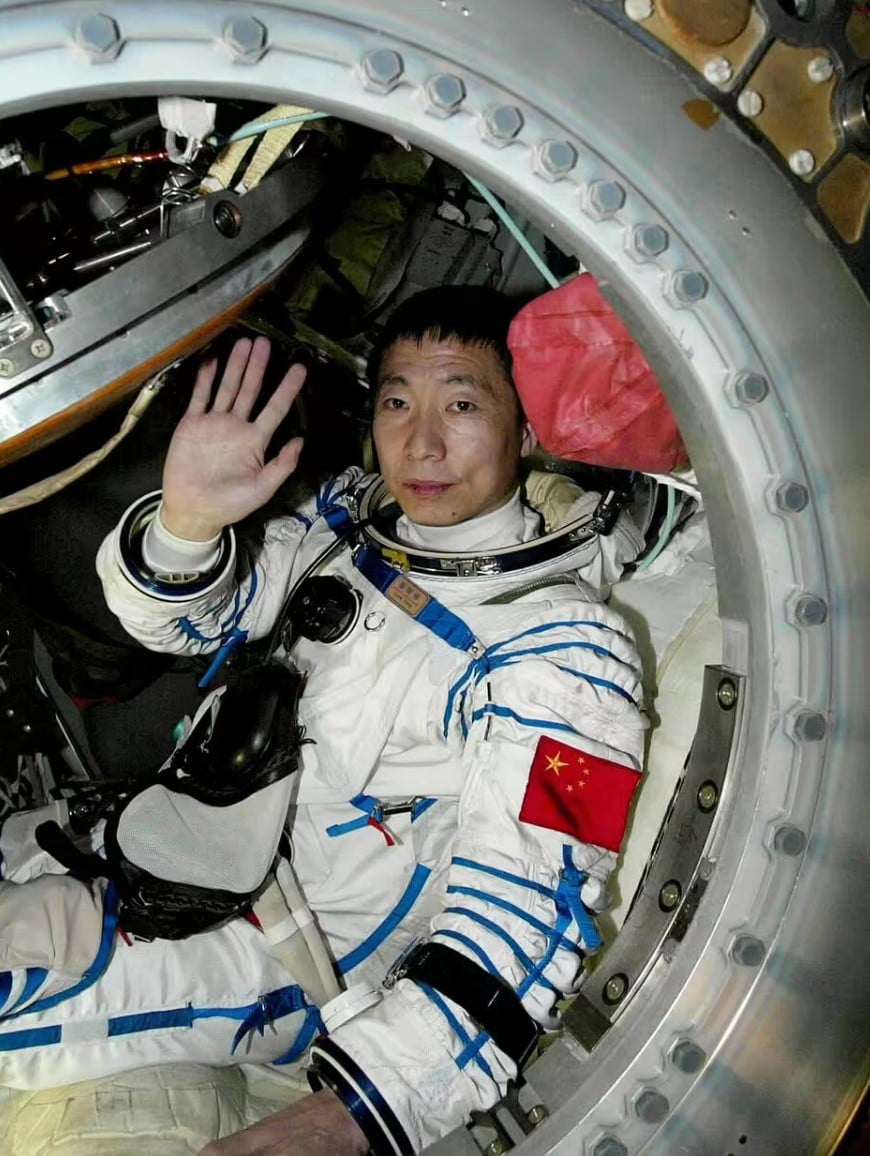 Китайський космонавт почув загадковий стук на орбіті