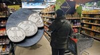 Українці скуповують кілограмами: ціни на один продукт обвалилися до мінімуму
