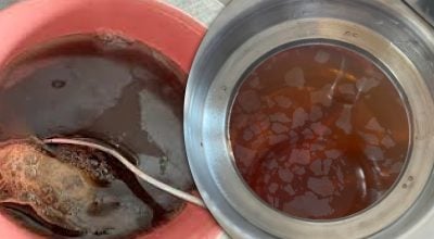 Чому на чаї з’являється 'нафтова' плівка і чи безпечно пити напій з нею Чому на чаї з’являється 'нафтова' плівка і чи безпечно пити напій з нею