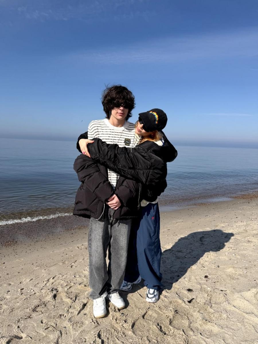 Стоцька з сином, який як дві краплі води схожий на Кіркорова 