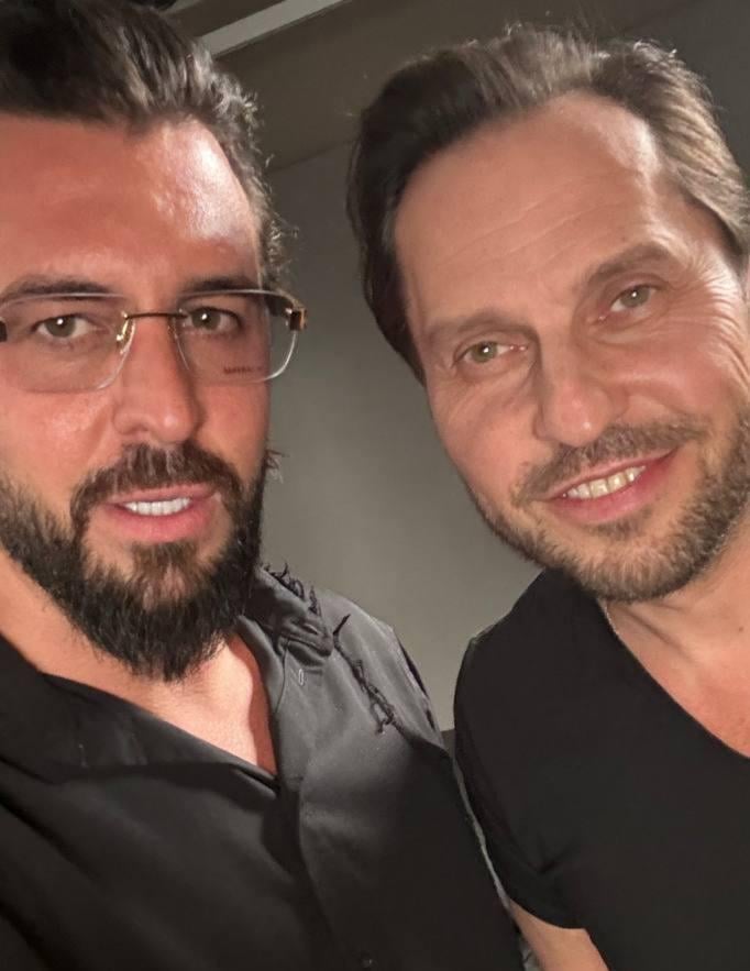 Он брал интервью у российских знаменитостей 