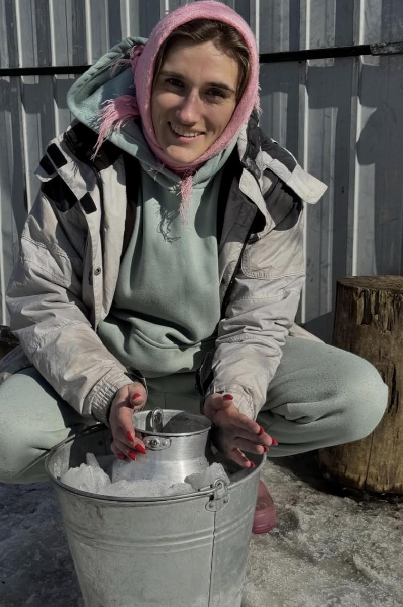 Даша Євтух прославилася своїми розпакуваннями 