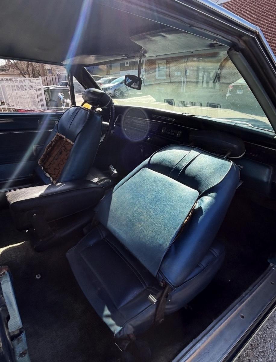 Син продає успадкований від батька рідкісний Dodge Coronet