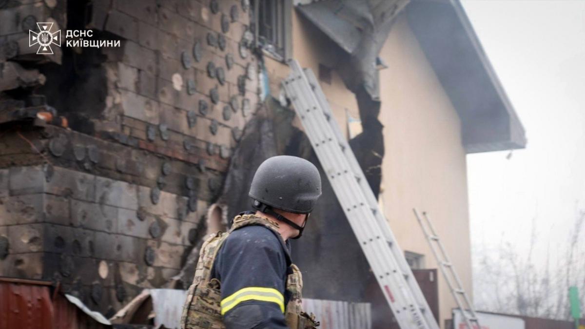 Наслідки удару по ветклініці в Чабанах 3 квітня