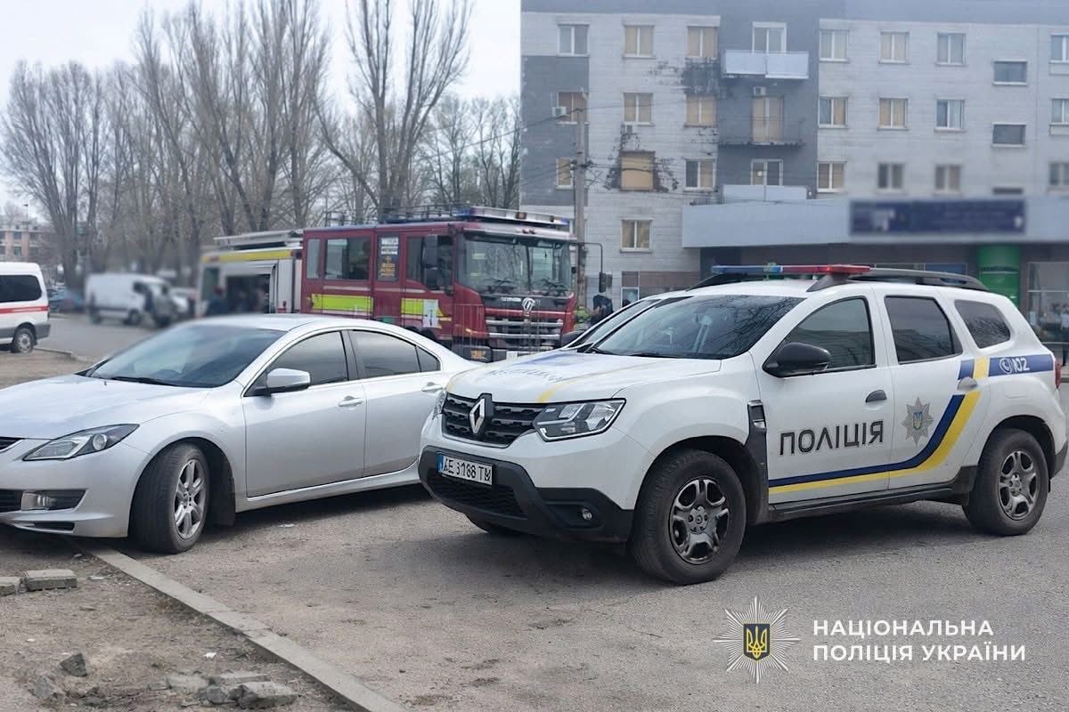 Наслідки удару по Нікополю 4 квітня