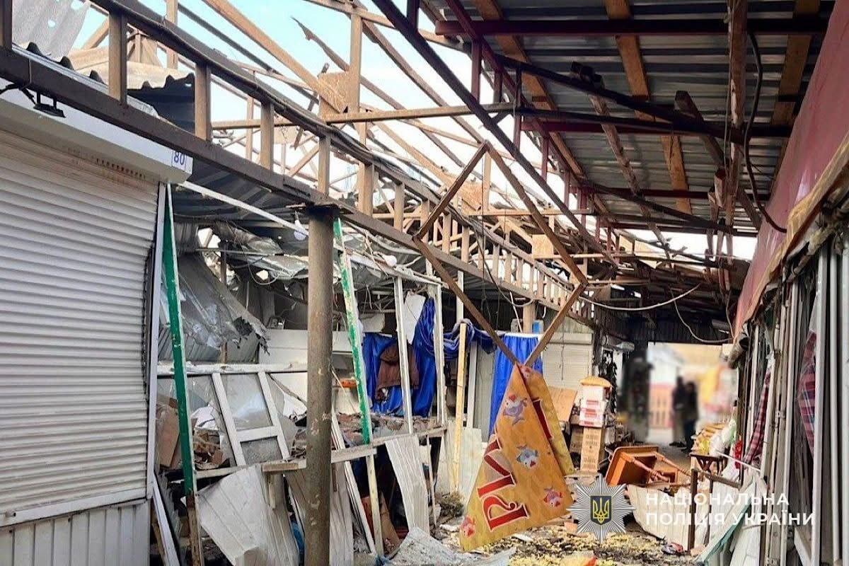 Наслідки удару по Нікополю 4 квітня