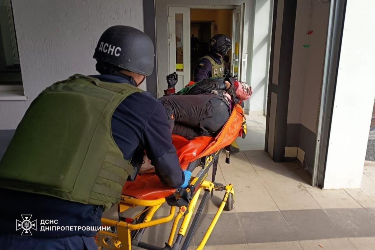 Удар РФ по Нікополю 4 квітня 