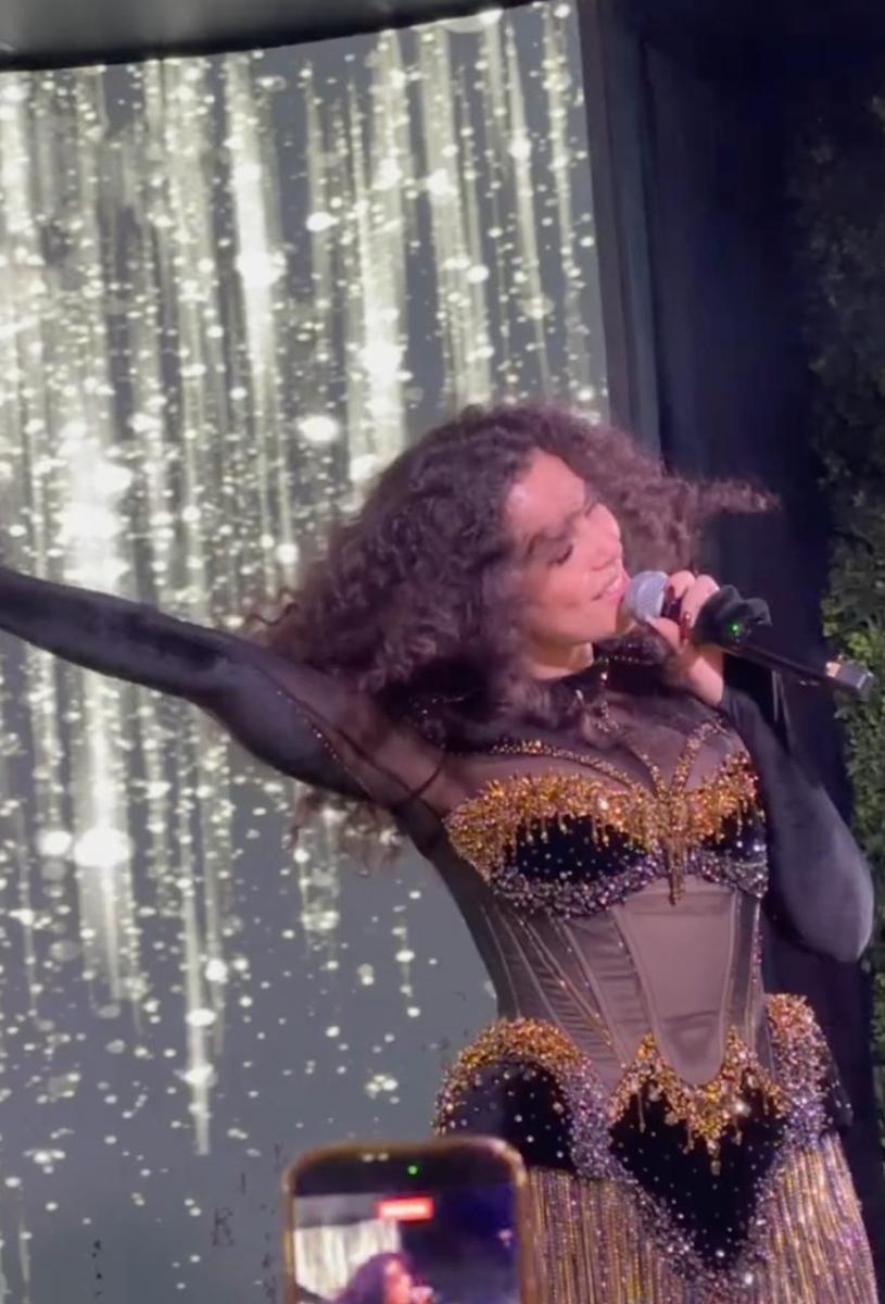 Настя Каменських виконала російськомовні хіти Настя Каменських виконала російськомовні хіти