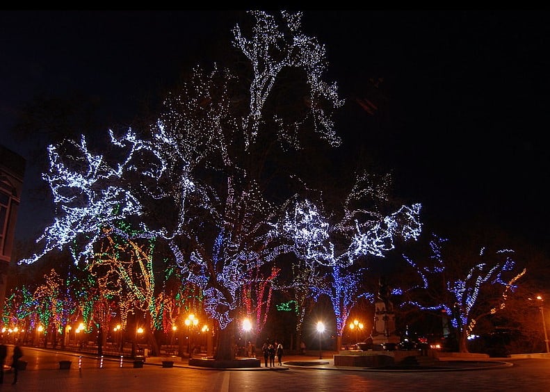 Атмосфера поєднує в собі морське повітря та старовинну одеську архітектуру