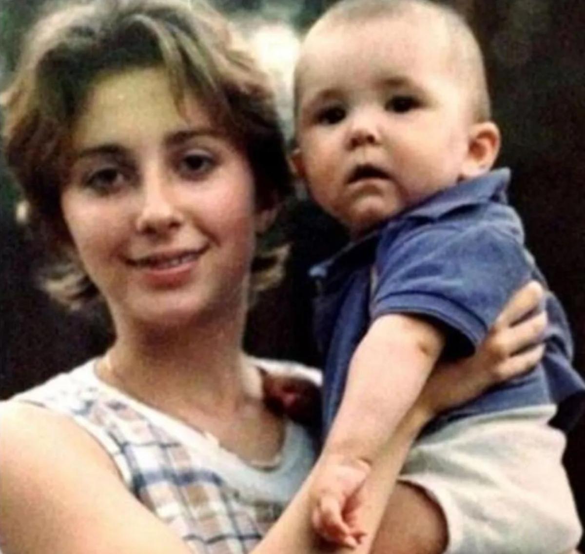 Тоня Матвієнко народила у 17 років Тоня Матвієнко народила у 17 років