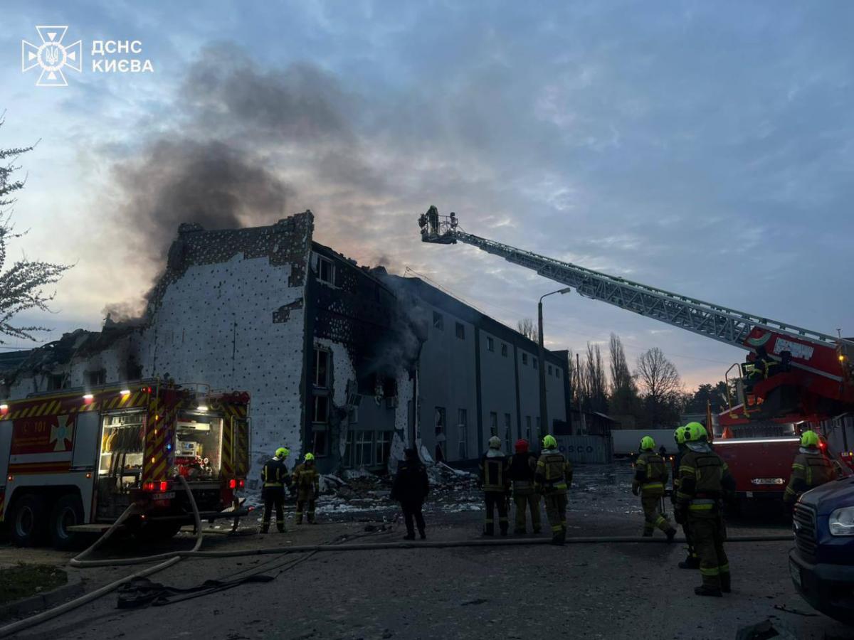 Наслідки атаки на Київ 16 квітня 2026