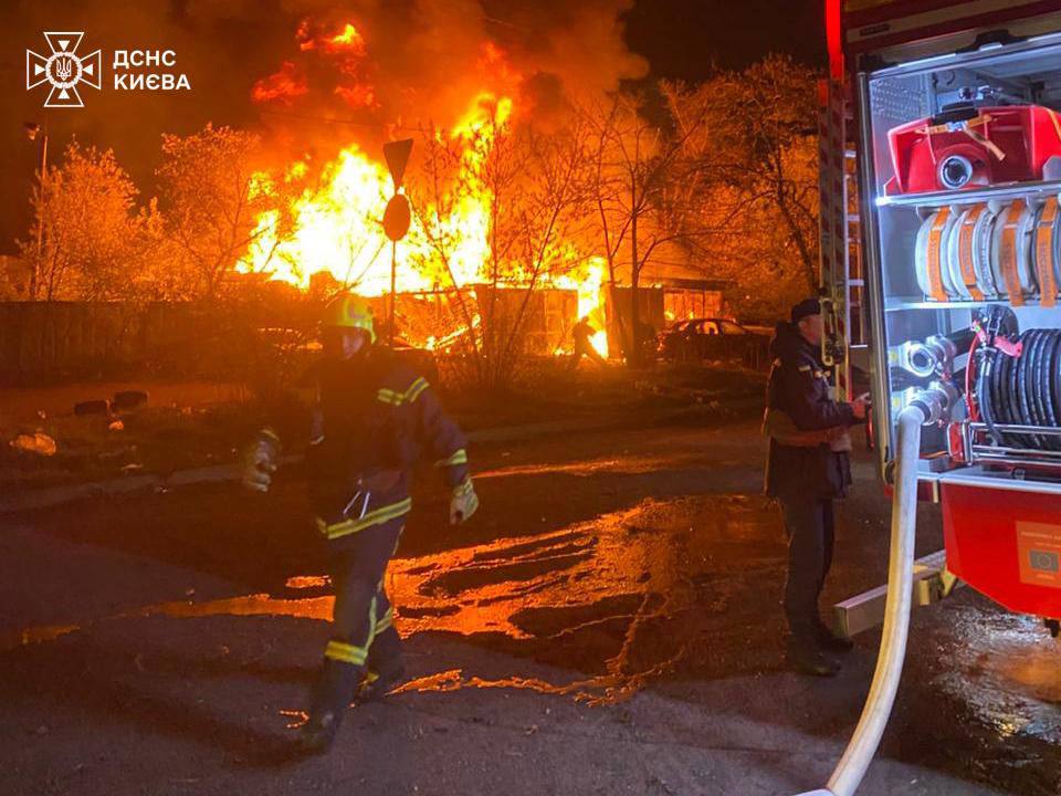 Наслідки атаки на Київ 16 квітня 2026