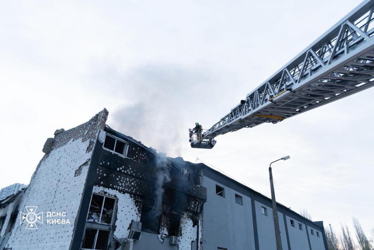 Наслідки атаки на Київ 16 квітня 2026