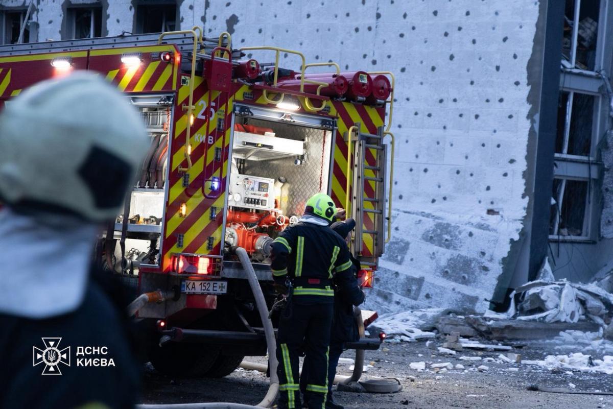 Наслідки атаки на Київ 16 квітня 2026