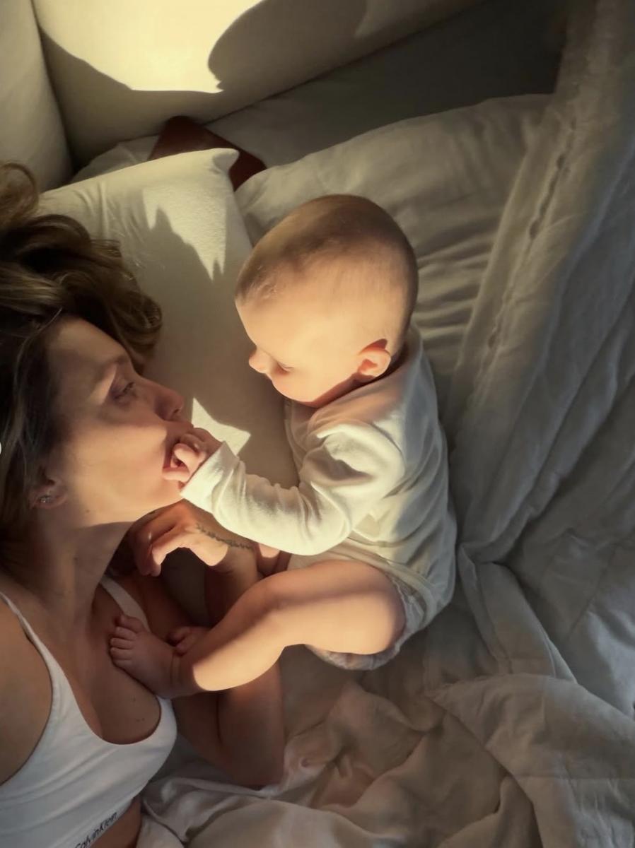 Тодоренко поскаржилася на материнство 