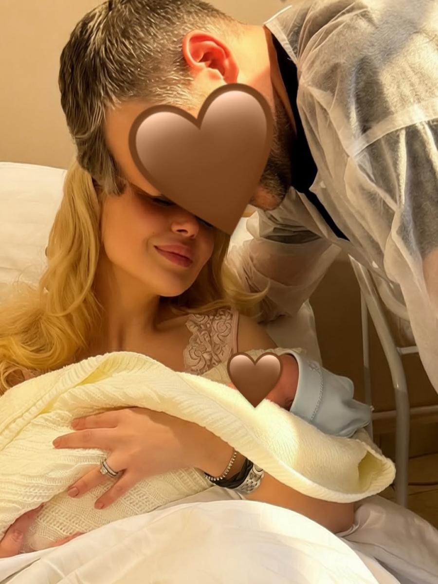 Аліна Гросу — син