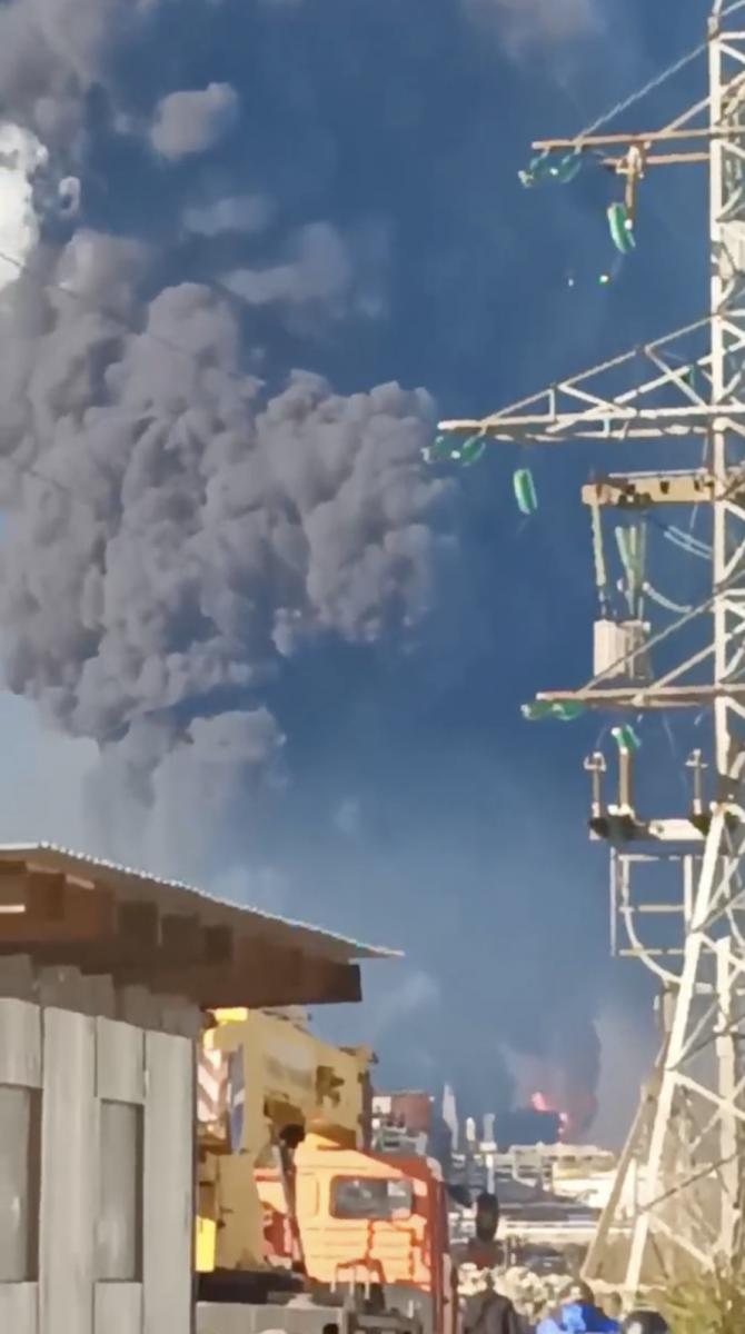 Пожежа на нафтопереробному заводі в Туапсе 