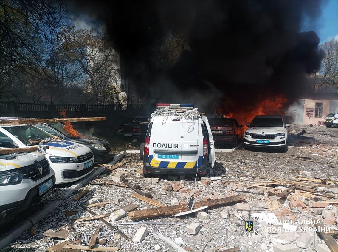 Наслідки удару  по райвідділку поліції у Прилуках