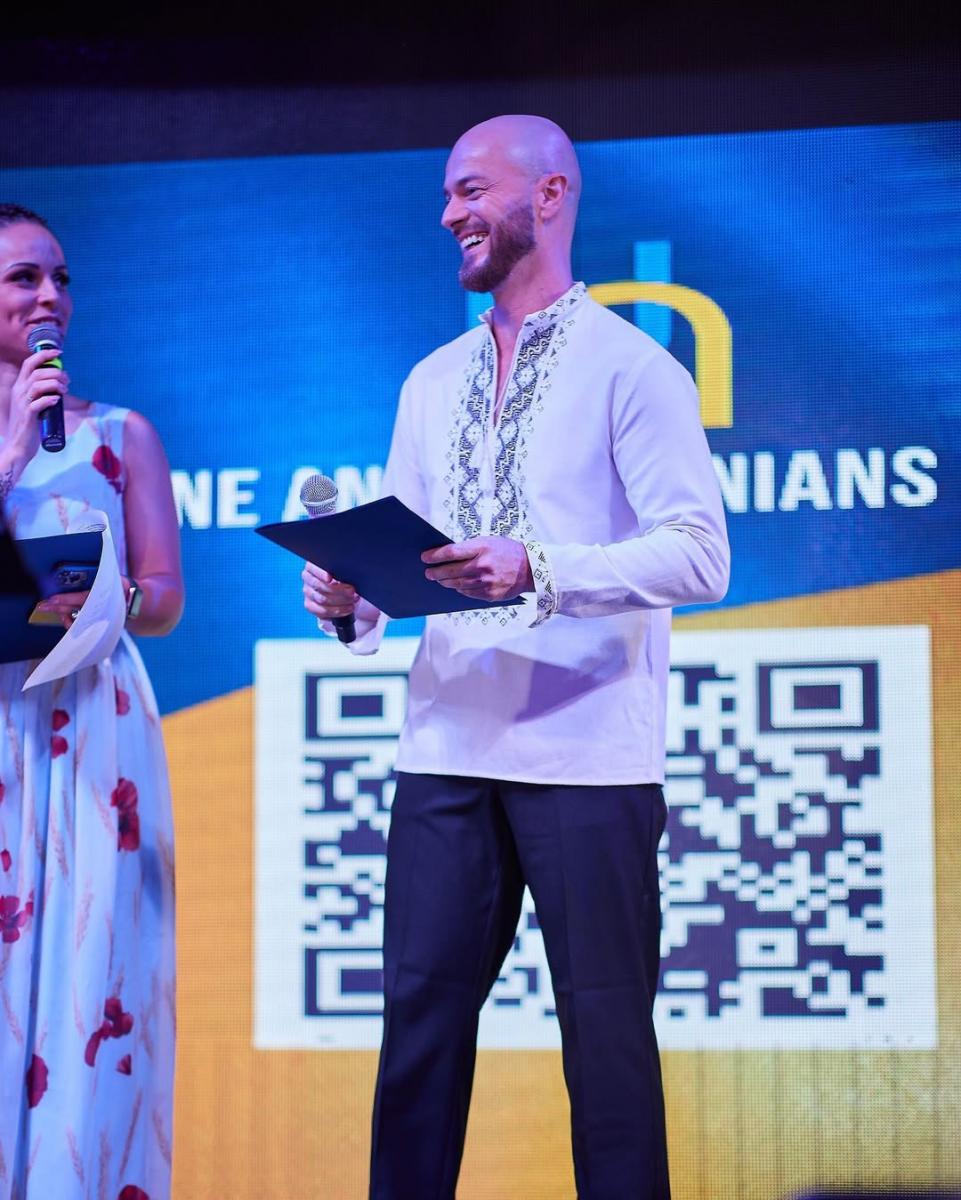 Влад Яма на благодійному вечорі у США