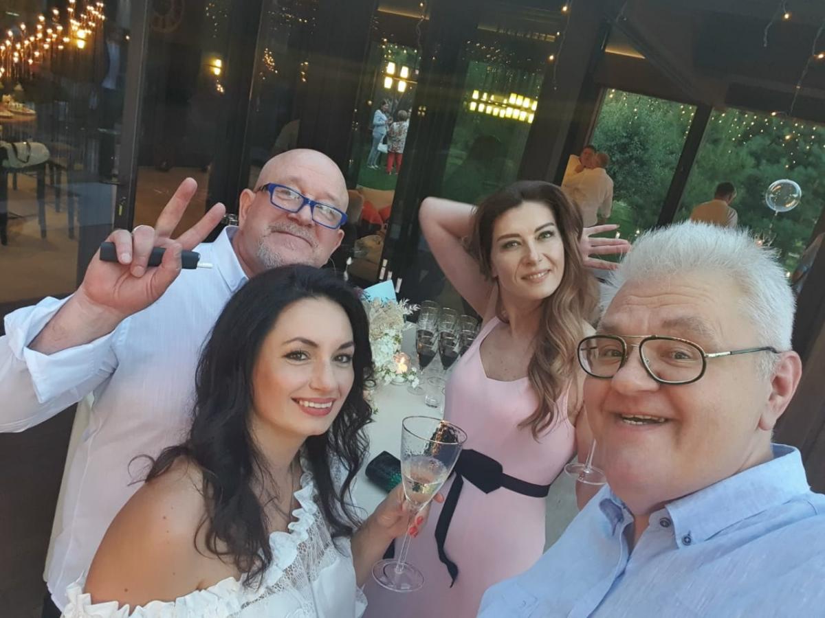 Сергій і Тетяна Сивохо з друзями