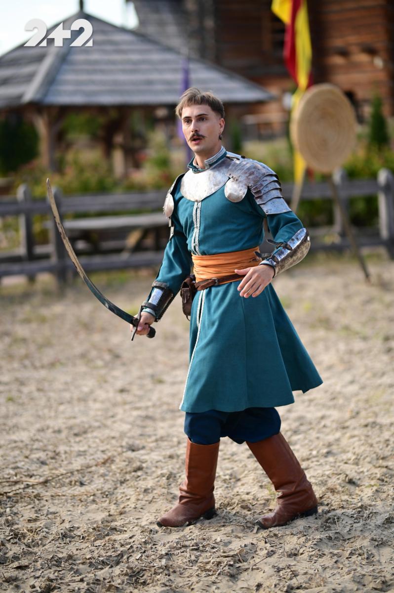 Артем Пльондер - актор