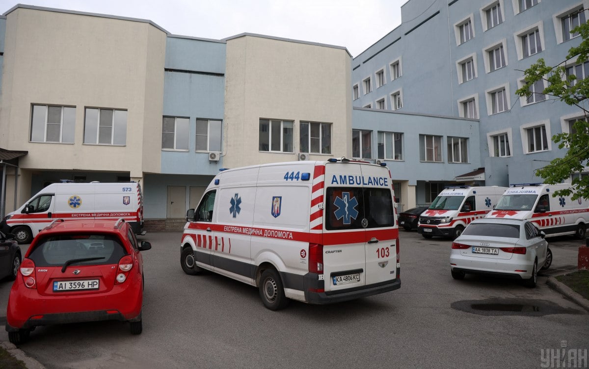 Лікування вдома і нові правила госпіталізації: чому лікарні не братимуть пацієнтів