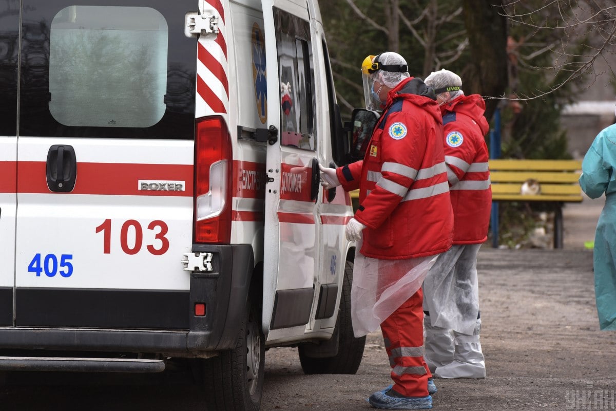 Лікування вдома і нові правила госпіталізації: чому лікарні не братимуть пацієнтів