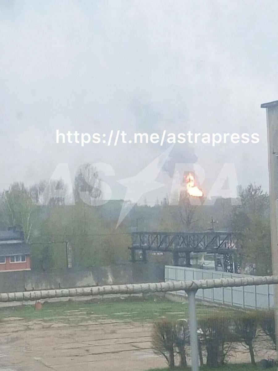 Новокуйбишевський нафтохімічний комбінат атаковано, там палає