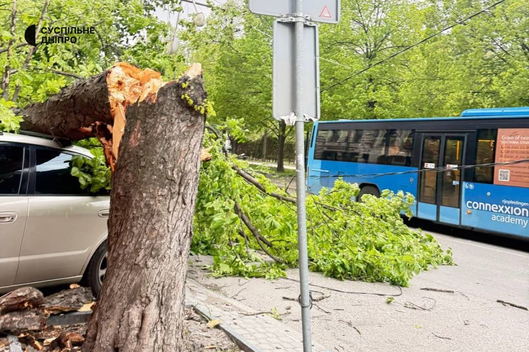 Налідки негоди в Дніпрі 26 квітня
