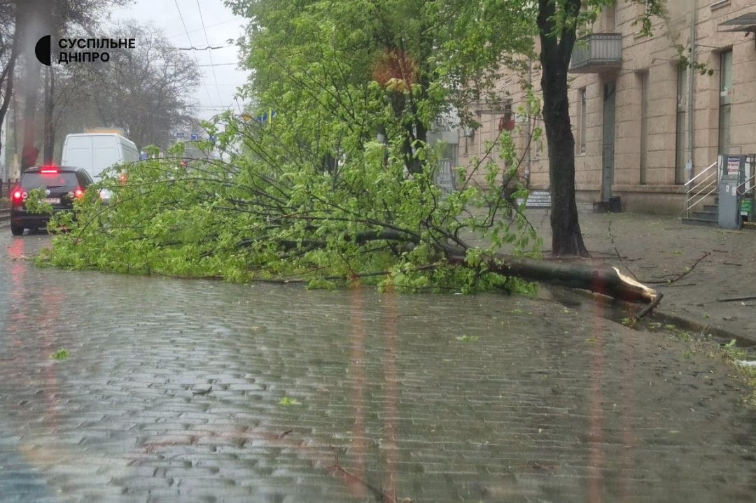 Налідки негоди в Дніпрі 26 квітня