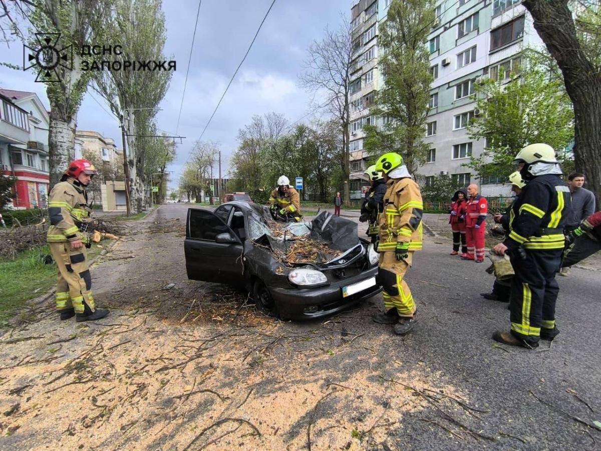 Последствия непогоды в Запорожье 26 апреля