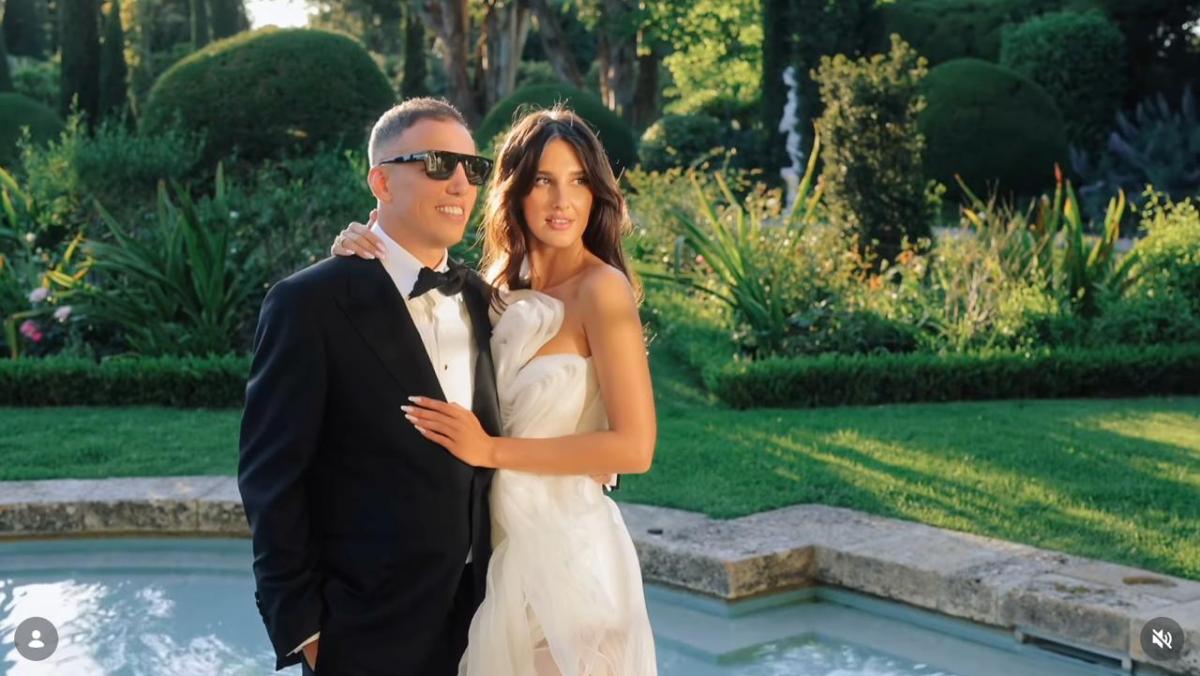 Наречений і наречена — весілля в Каннах