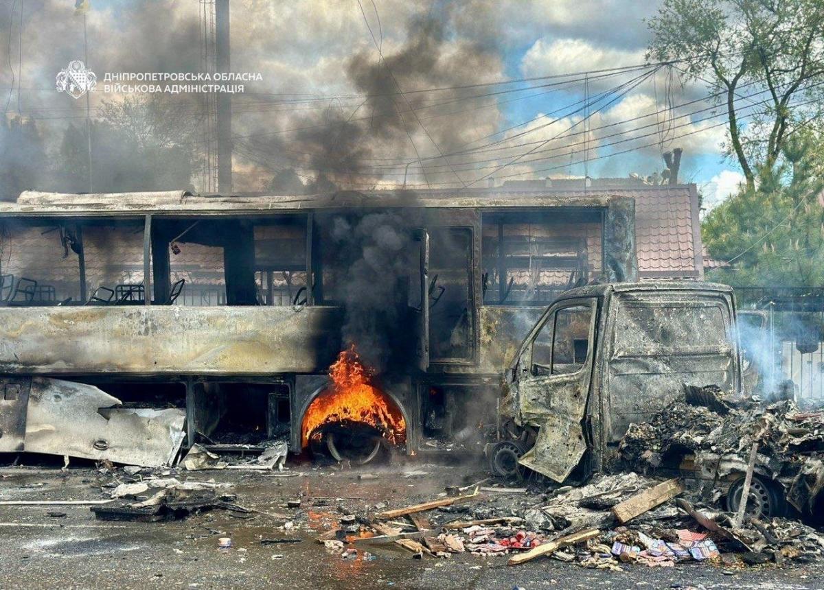 Наслідки удару по Дніпру 30 квітня