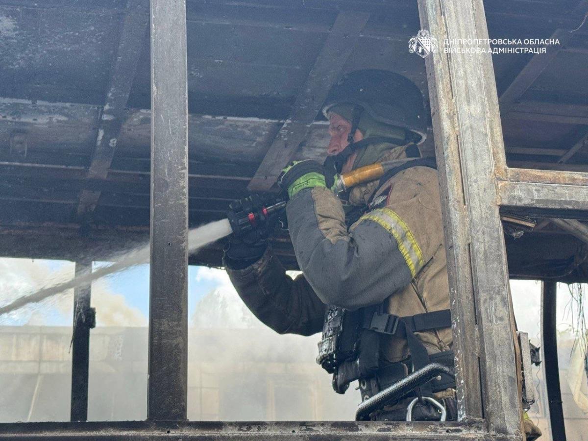 Последствия удара по Днепру 30 апреля