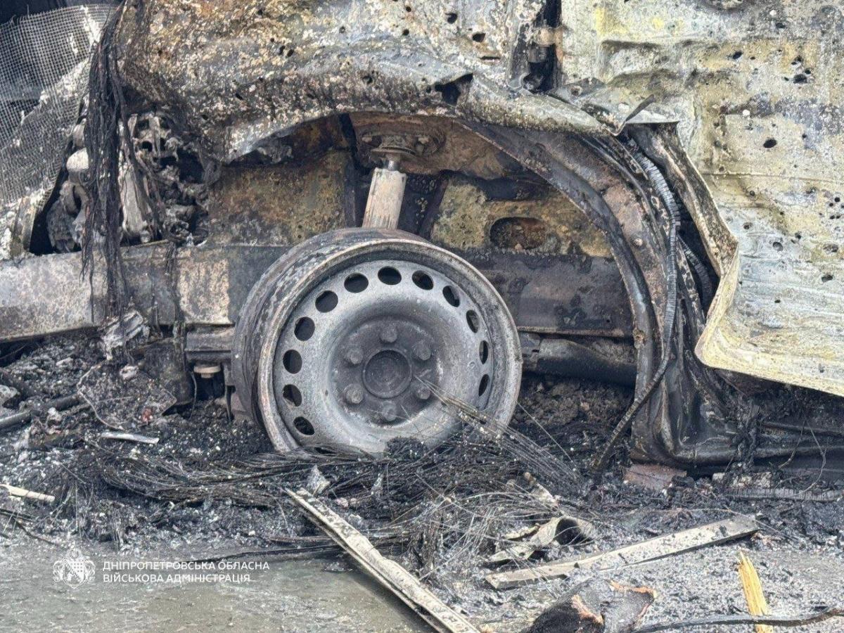 Последствия удара по Днепру 30 апреля