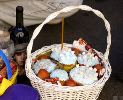 Вино має звеселити нас на Великдень, але не має призвести до втрати нами подоби Божої або навіть людської, наголосив священник Вино має звеселити нас на Великдень, але не має призвести до втрати нами подоби Божої або навіть людської, наголосив священник