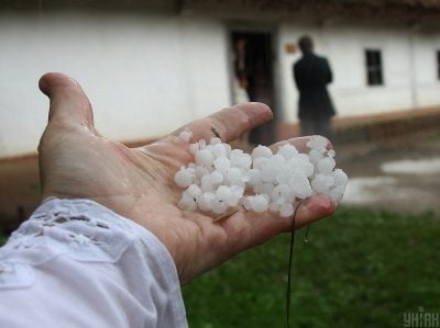Холод з дощами і градами повертається: коли Черкащину накриє негода