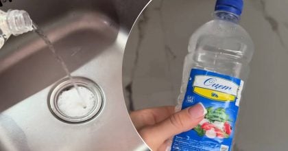 Навіщо потрібно заливати оцет у раковину: цей трюк усуває надокучливу проблему