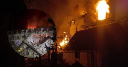 РФ атакувала багатоповерхівку в Одесі: під завалами можуть бути люди