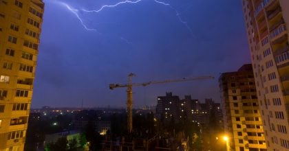 Вдарять аномальний холод і грози: синоптики попередили про негоду на Черкащині