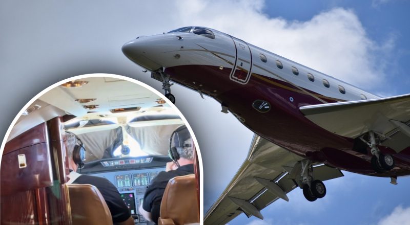 Літак летів "наосліп": пасажир помітив щось дивне в кабіні пілотів
