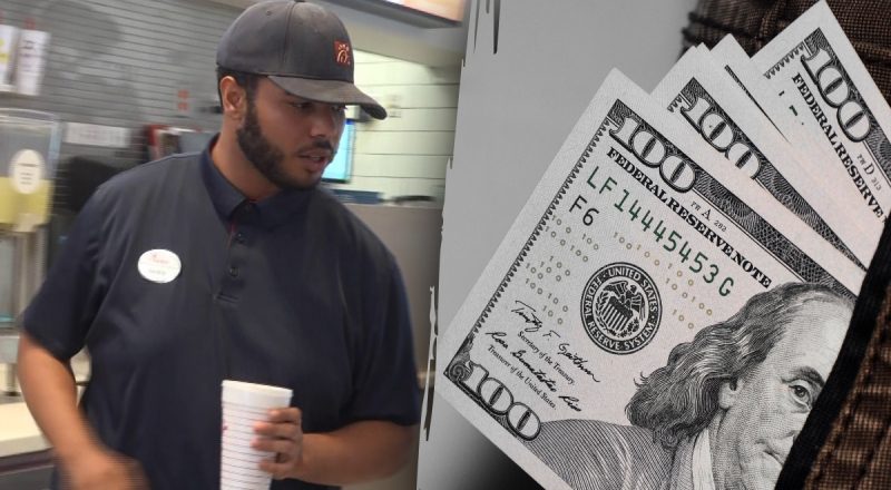 Работник ресторана нашел $10 000 в туалете: что он поспешил сделать