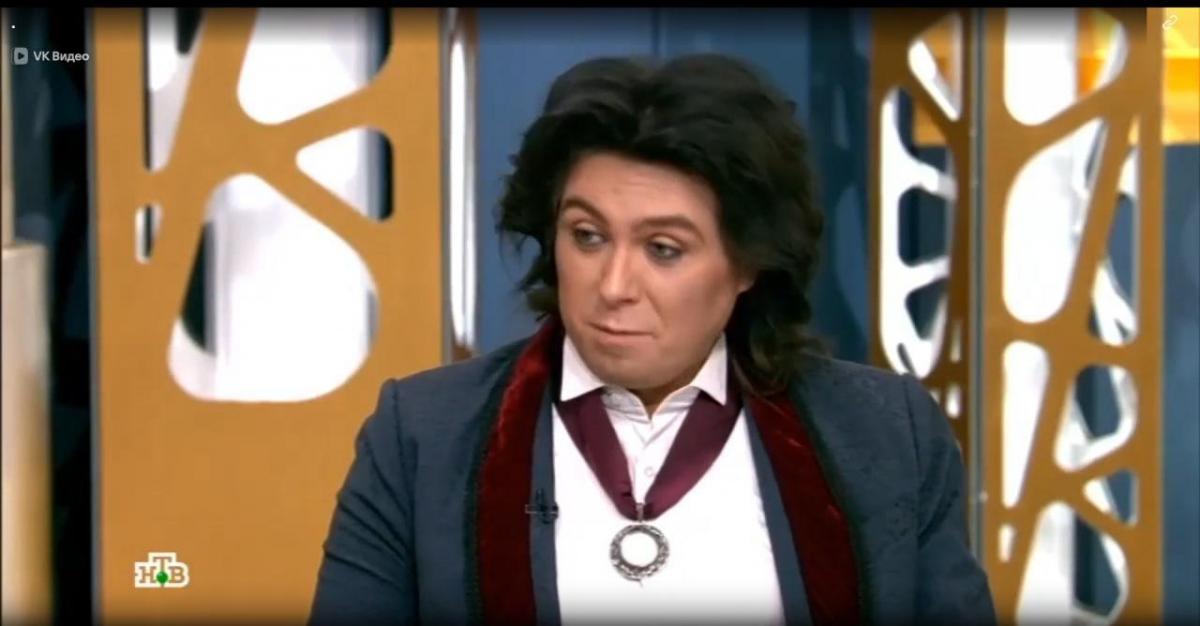 Матвеев - очень похож на Киркорова 