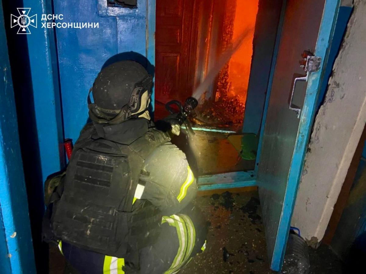 РФ завдала удару по Херсонщині: пошкоджено будинки, карети швидкої допомоги та інфраструктуру