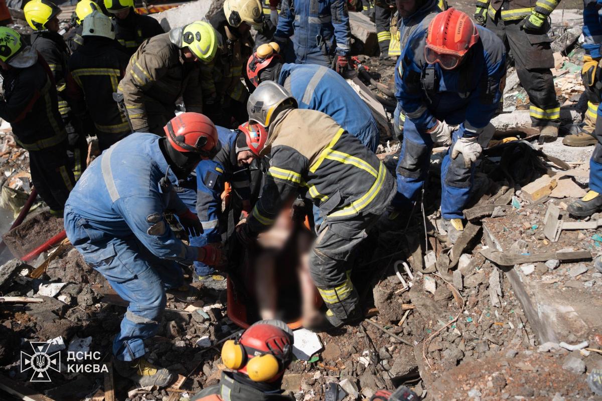 Рятувальна операція в Києві 
