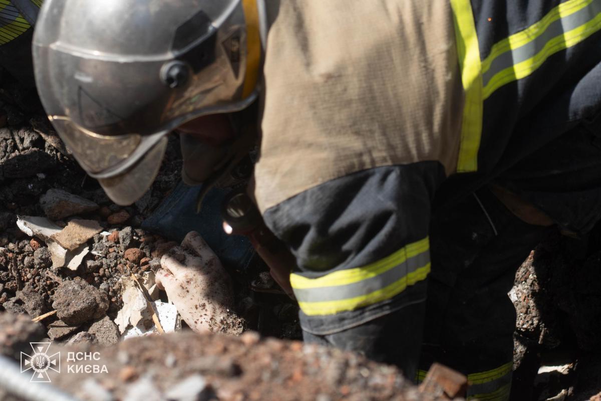 Рятувальна операція в Києві 