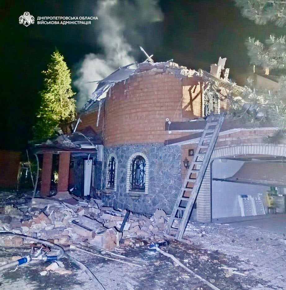Наслідки ударів РФ по Дніпру 17 травня